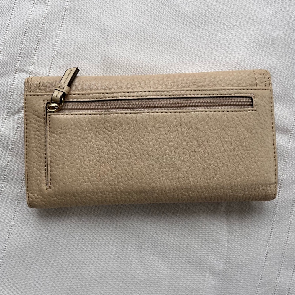 NWT Vintage Coach Soho Buckle wallet in cream pebbled leather - Picture 2 of 14